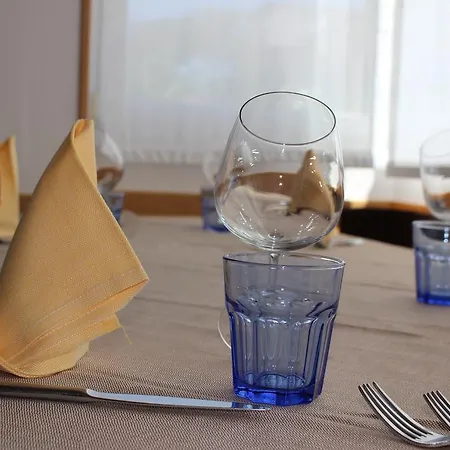 Hotel Emma 3*