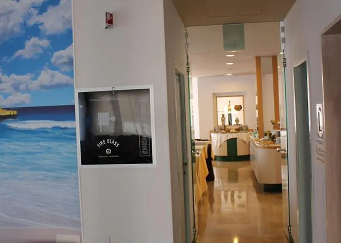 Ξενοδοχείο Emma 3*