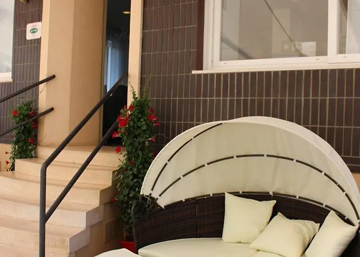 Emma Κατόλικα