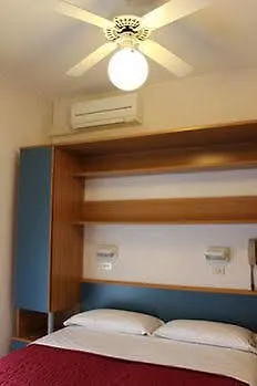 Emma Κατόλικα