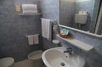 Emma カットーリカ